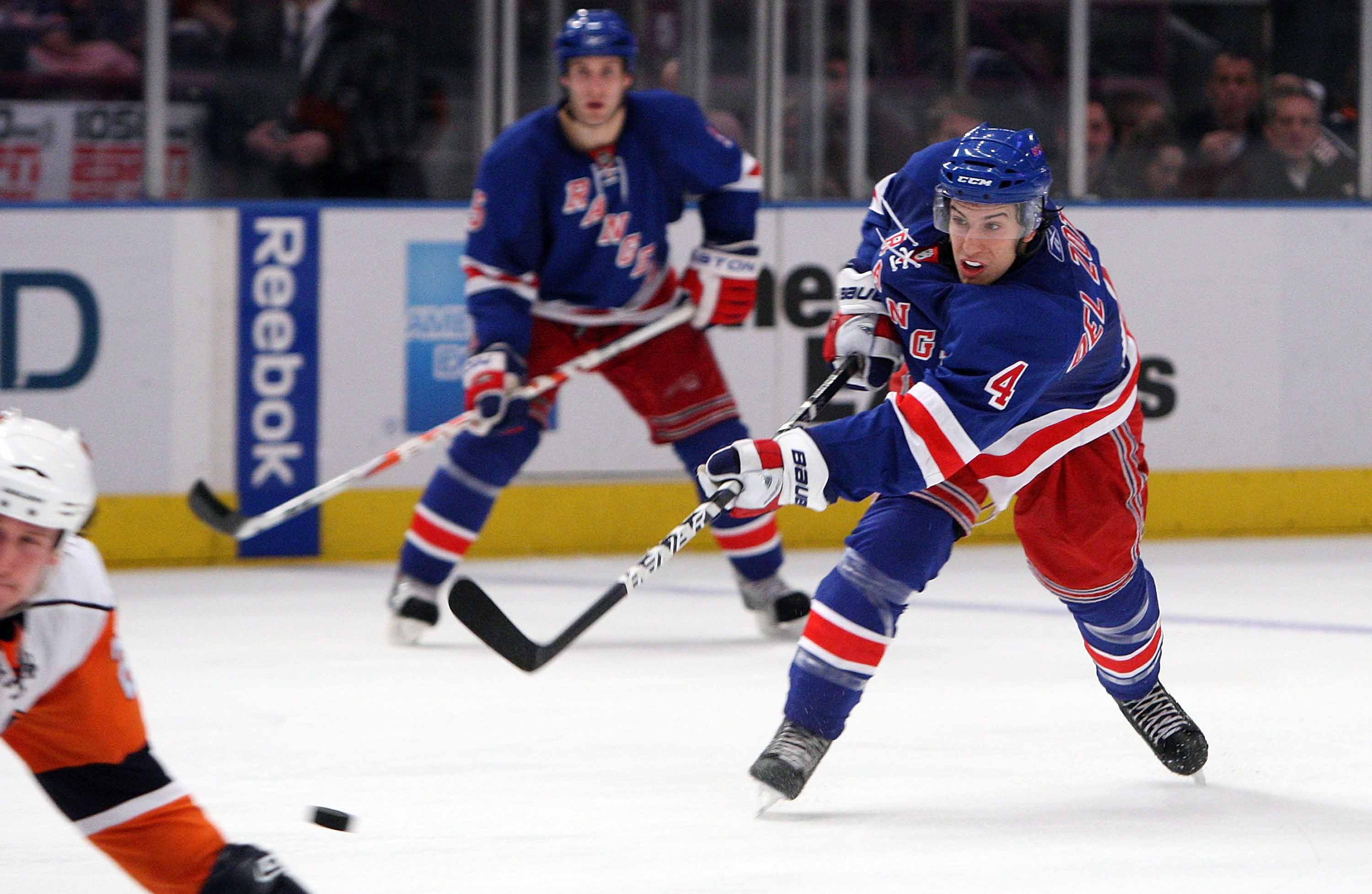 Is the Current State of NYC Driving Away Potential Free Agents? Tyler Motte  Signs with Tampa; The NHL's “Middle Class” Being Phased Away, Alice Cooper,  TNT's Paul Bissonnette Suggests a Violent Crime